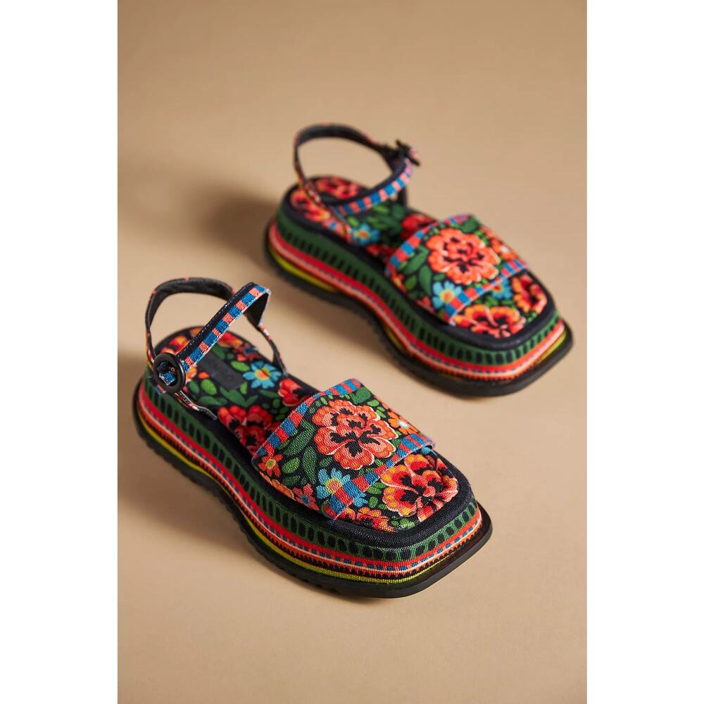 FARM RIO
Spring Delight Sandals In Assorted